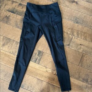 CALIA Black High-Waist Athletic Leggings with Side Zip Pockets and ankles